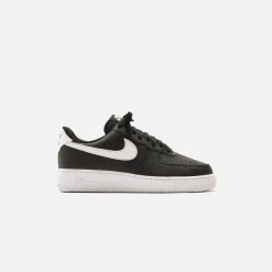 Store Nike Air Force 1 `07 Black / White