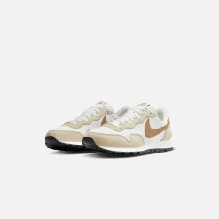 Discount Nike Air Pegasus `83 Prm Phantom /Ale Brown / Limestone / Sail