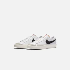 Store Nike Blazer Low `77 Vintage White / Black / Sail / Orange