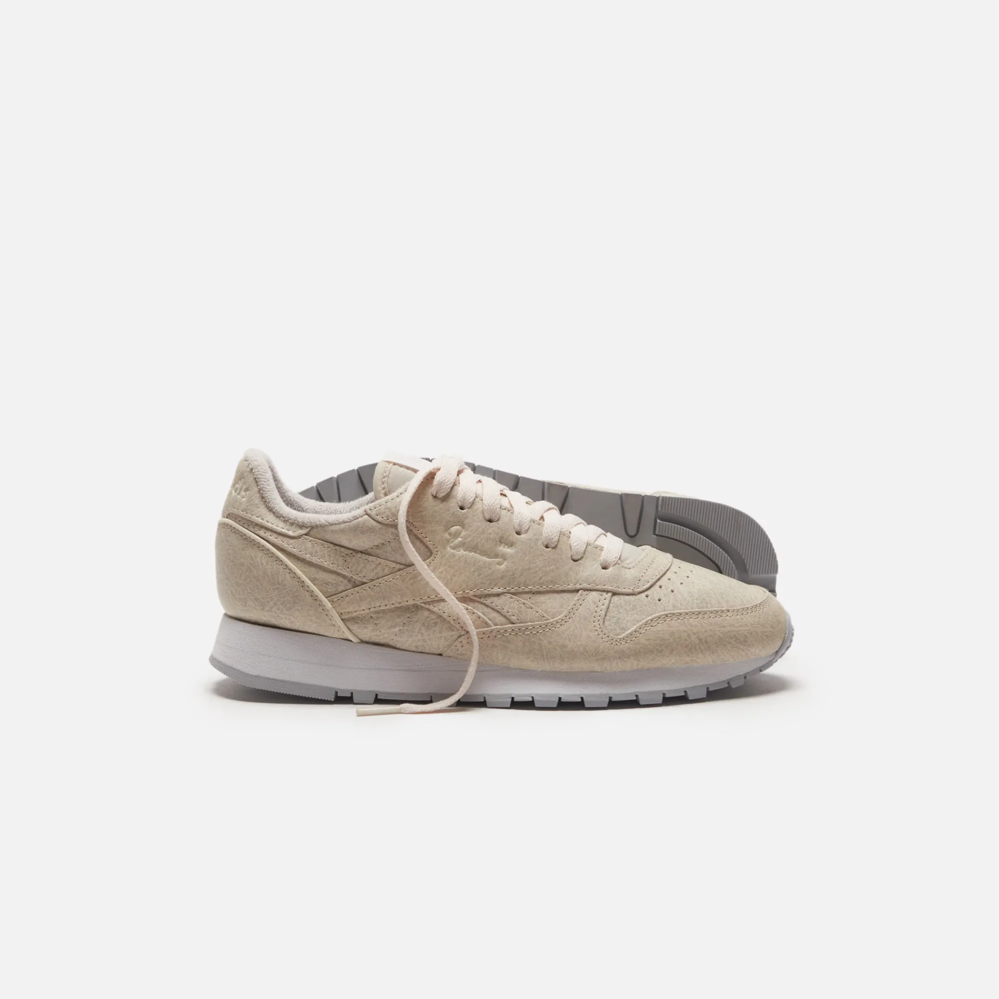 Cheap Reebok Classic Leather Sandtrap / White / Grey