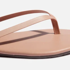 Best Tkees Foundations Matte Nude Beach