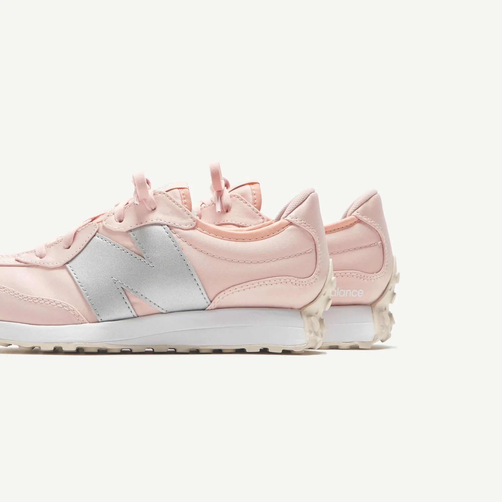 Fashion New Balance Grade School Oyster Pink / Silver