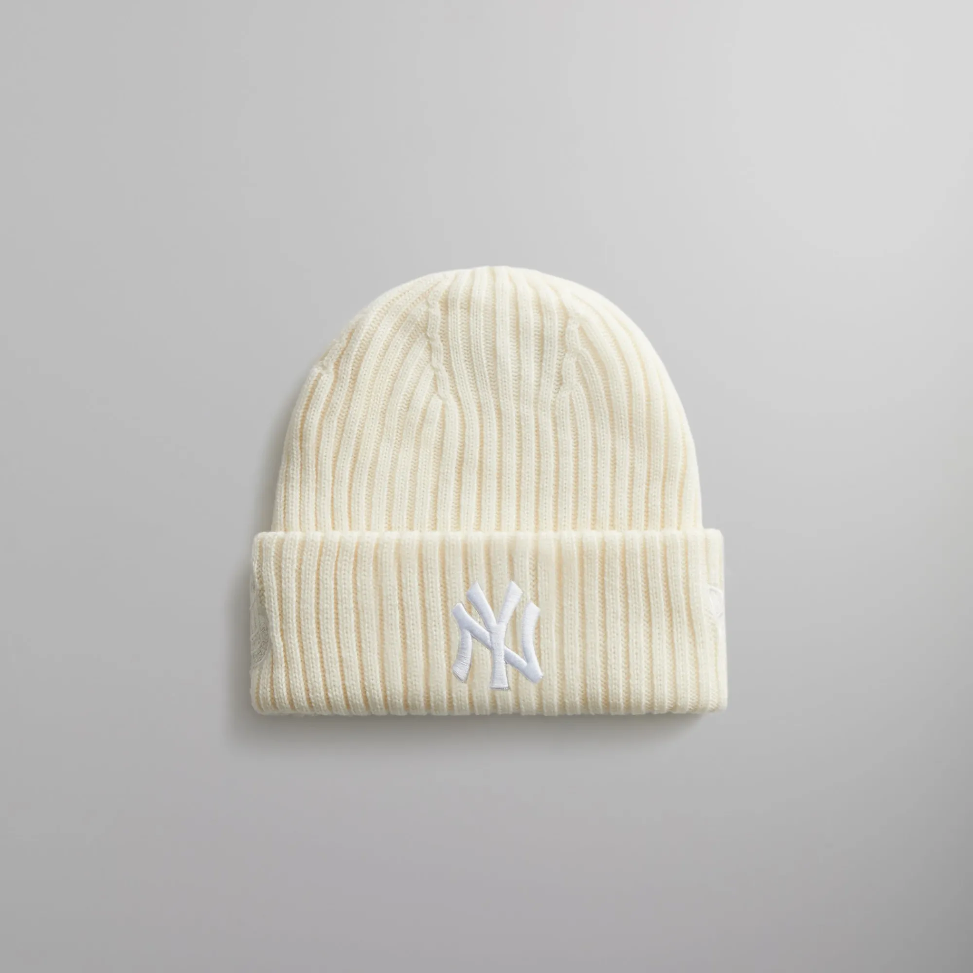 Flash Sale Kith & New Era For New York Yankees Knit Beanie Sandrift