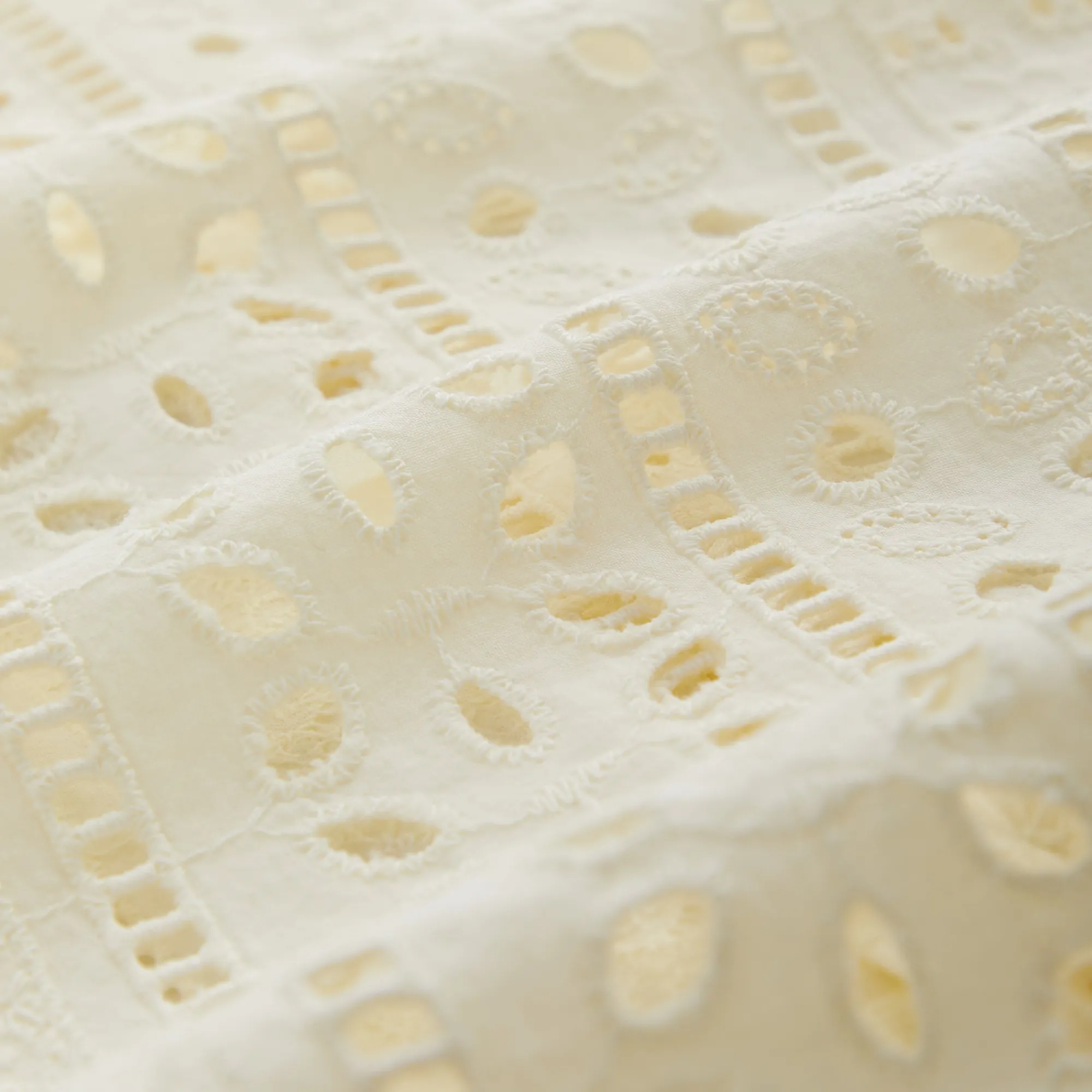 Best Kith Cotton Eyelet Boxy Collared Overshirt Sandrift
