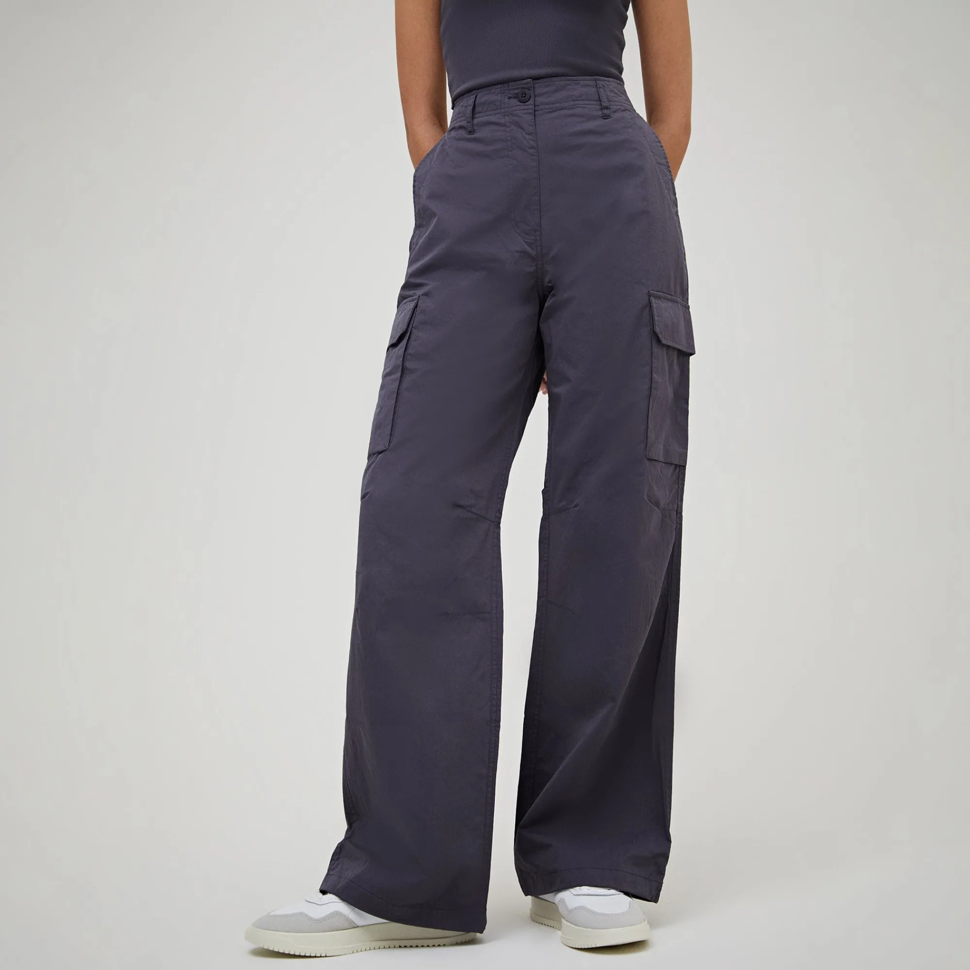 Outlet Kith Women Leighton Parachute Pant Battleship