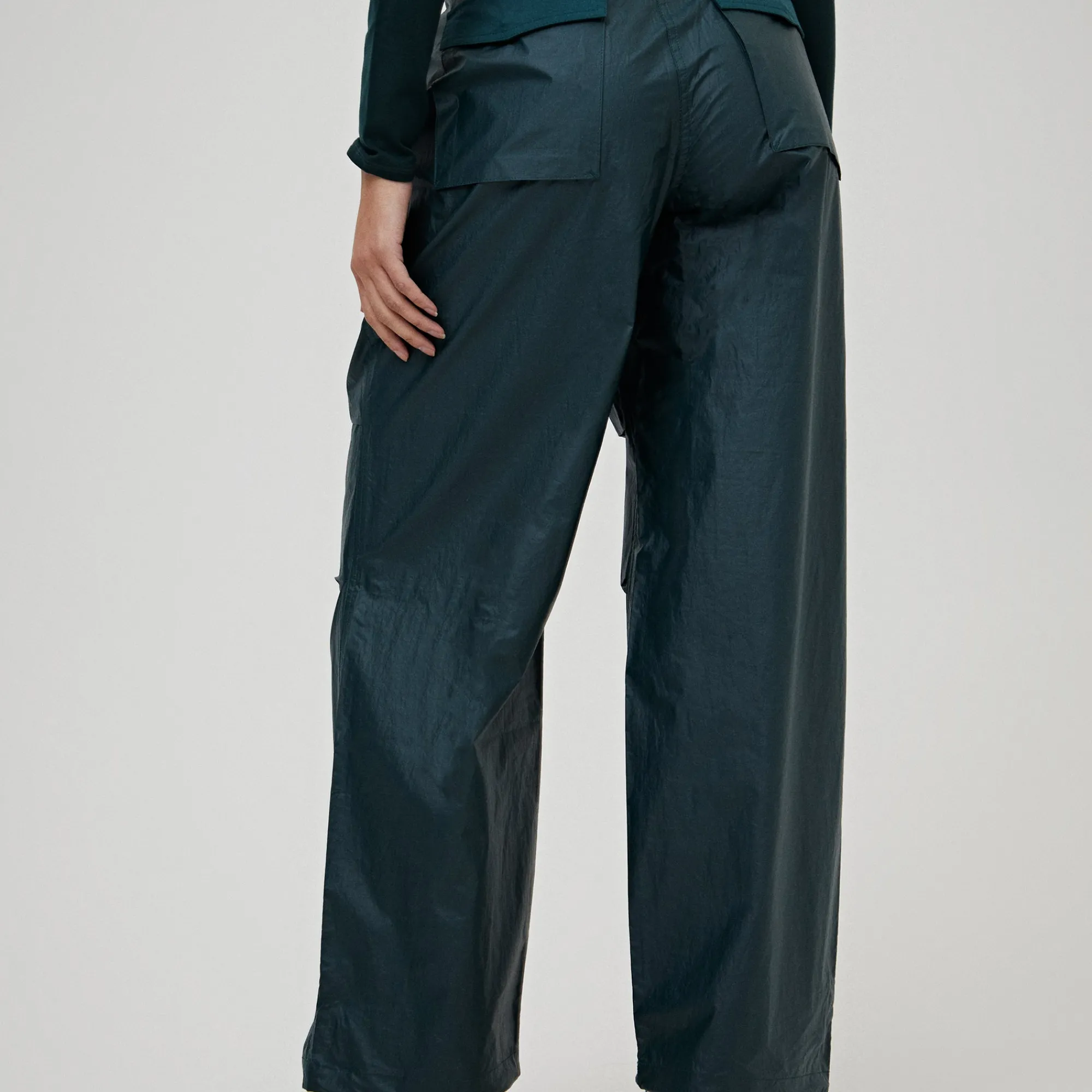 Flash Sale Kith Women Nuru Laminated Cotton Parachute Pant Chronicle