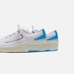 Store Jordan Nike Wmns Air2 Retro Low White / Fire Red / Dark Powder