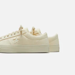 Store Converse One Star Pro Mums Potato Salad / Egret / Oat Milk
