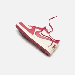 Outlet Nike Terminator Low Ny Vs. Ny Coconut Milk / Noble Red / Metallic Gold