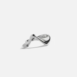 Discount Faris Wave Ring Silver