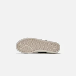 Discount Nike Wmns Blazer Low `77 Jumbo White / Black / Sail