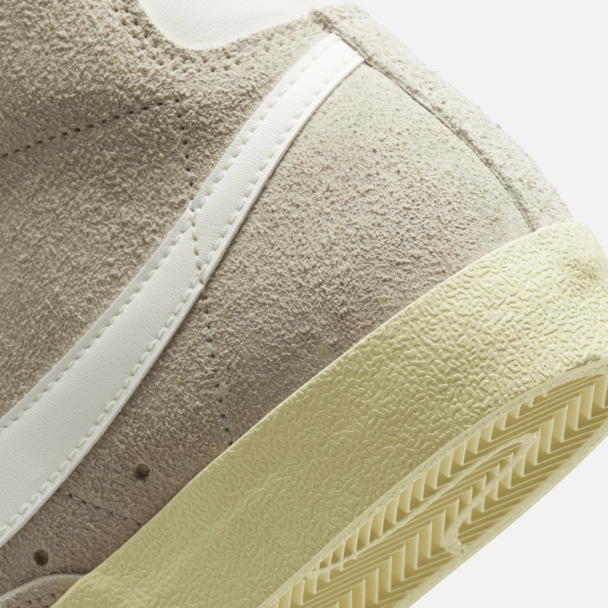 Online Nike Wmns Blazer Mid `77 Vintage Light Bone / Sail / Alabaster / Black