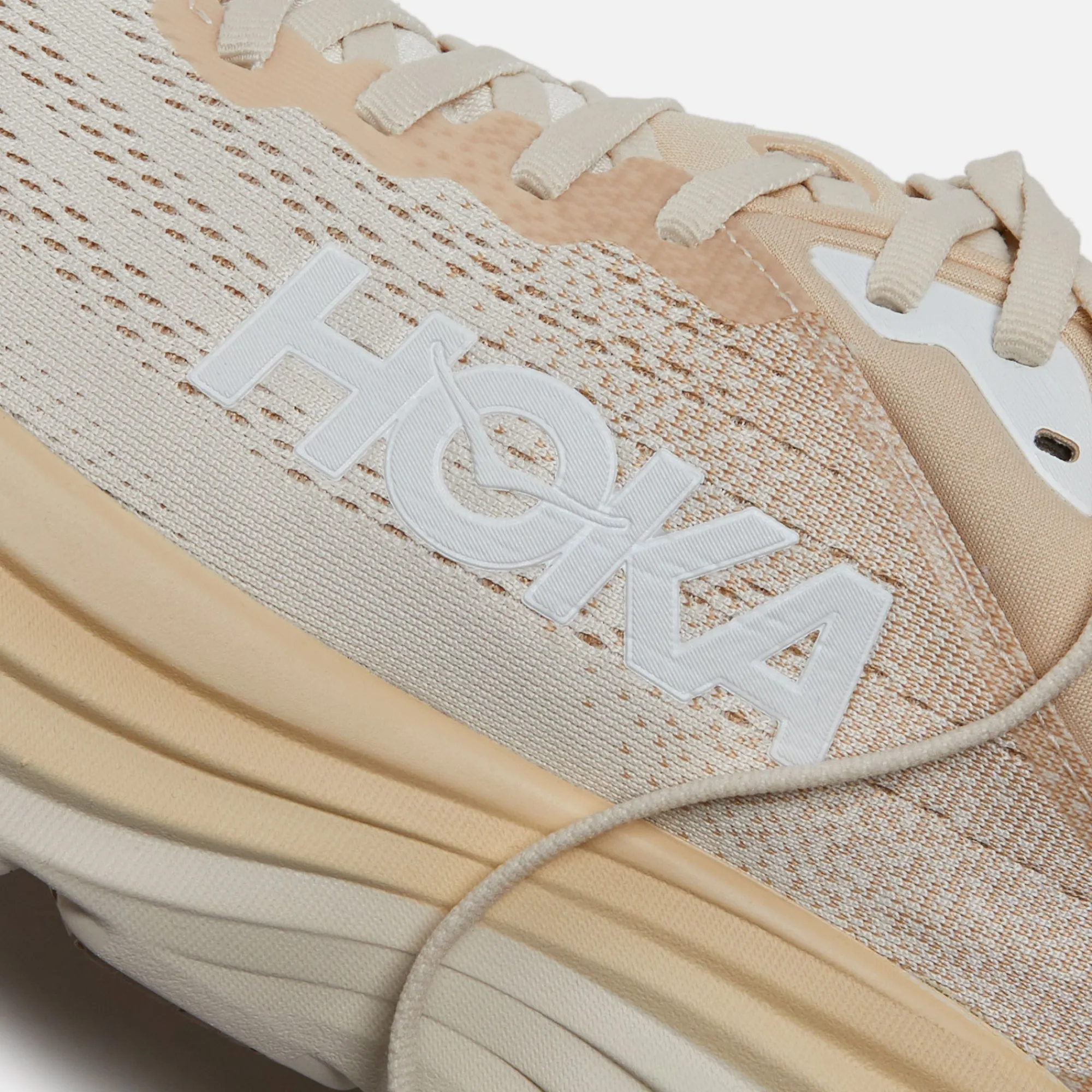 New HOKA Wmns Bondi 8 Shifting Sand / Eggnog