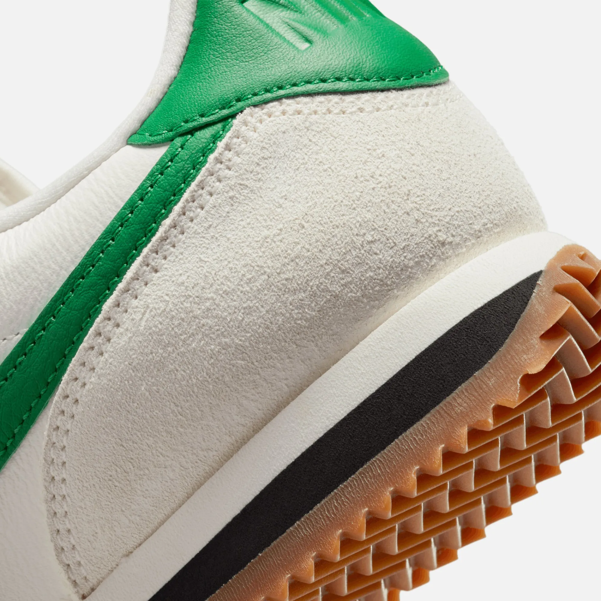 Hot Nike Wmns Cortez 23 Sail / Lucky Green / Black / Pale Vanilla