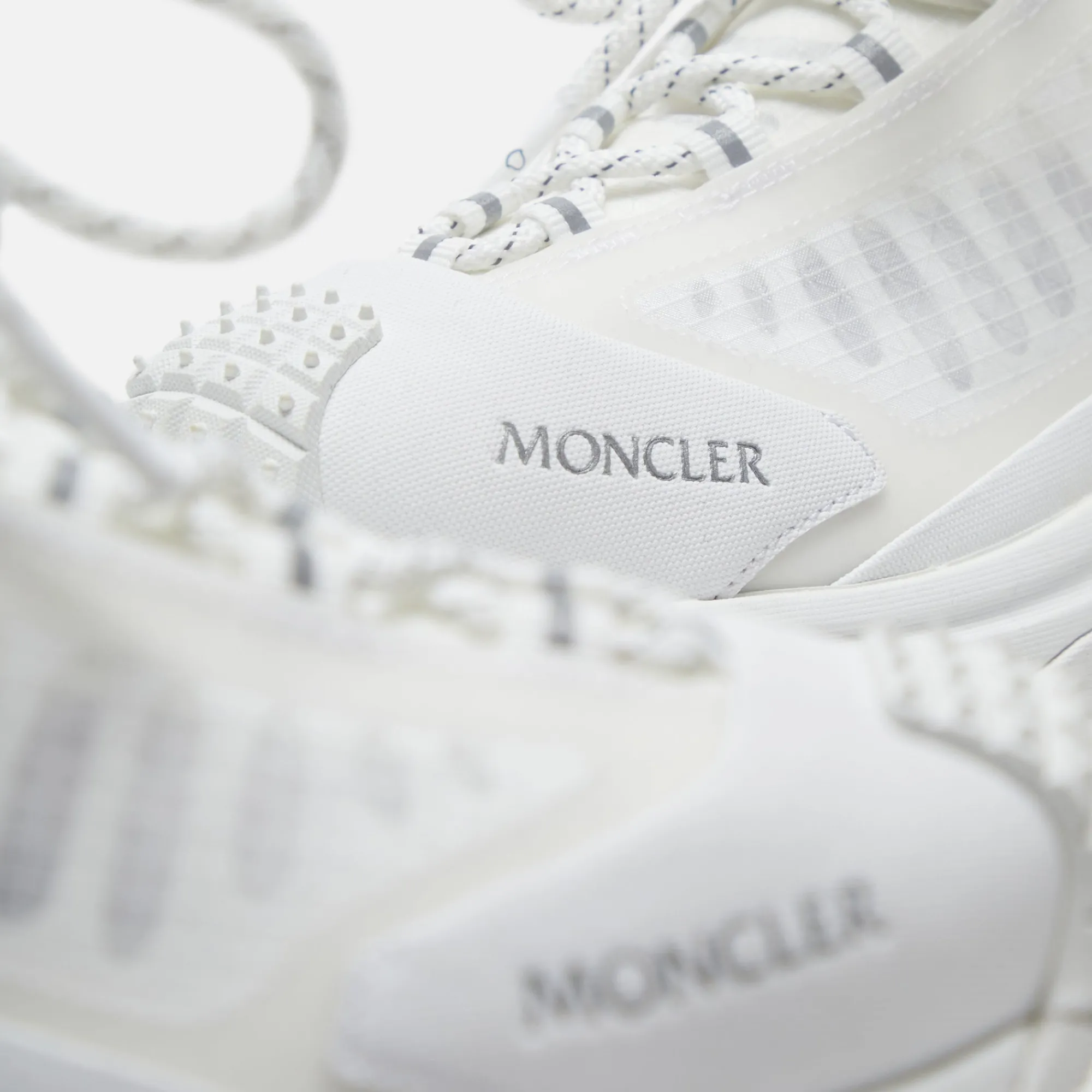 Cheap Moncler Wmns Trailgrip Lite Low Top Sneakers White