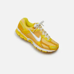 Clearance Nike Zoom Vomero 5 Prm Nm4 Varsity Maize / Laser Orange / Metallic Silver